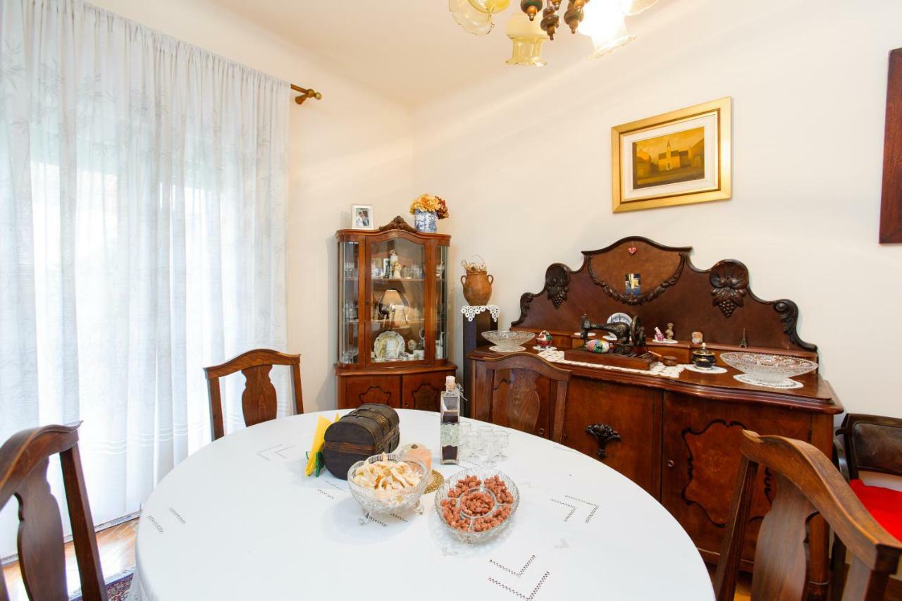 Apartment Dragana Kaštela Eksteriør bilde